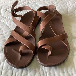 OkuKai Sandals size 8